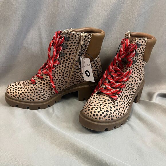 Universal Thread Women’s Callie Lace Up Combat Boots Sz 10 Brown Animal Print - Picture 1 of 4